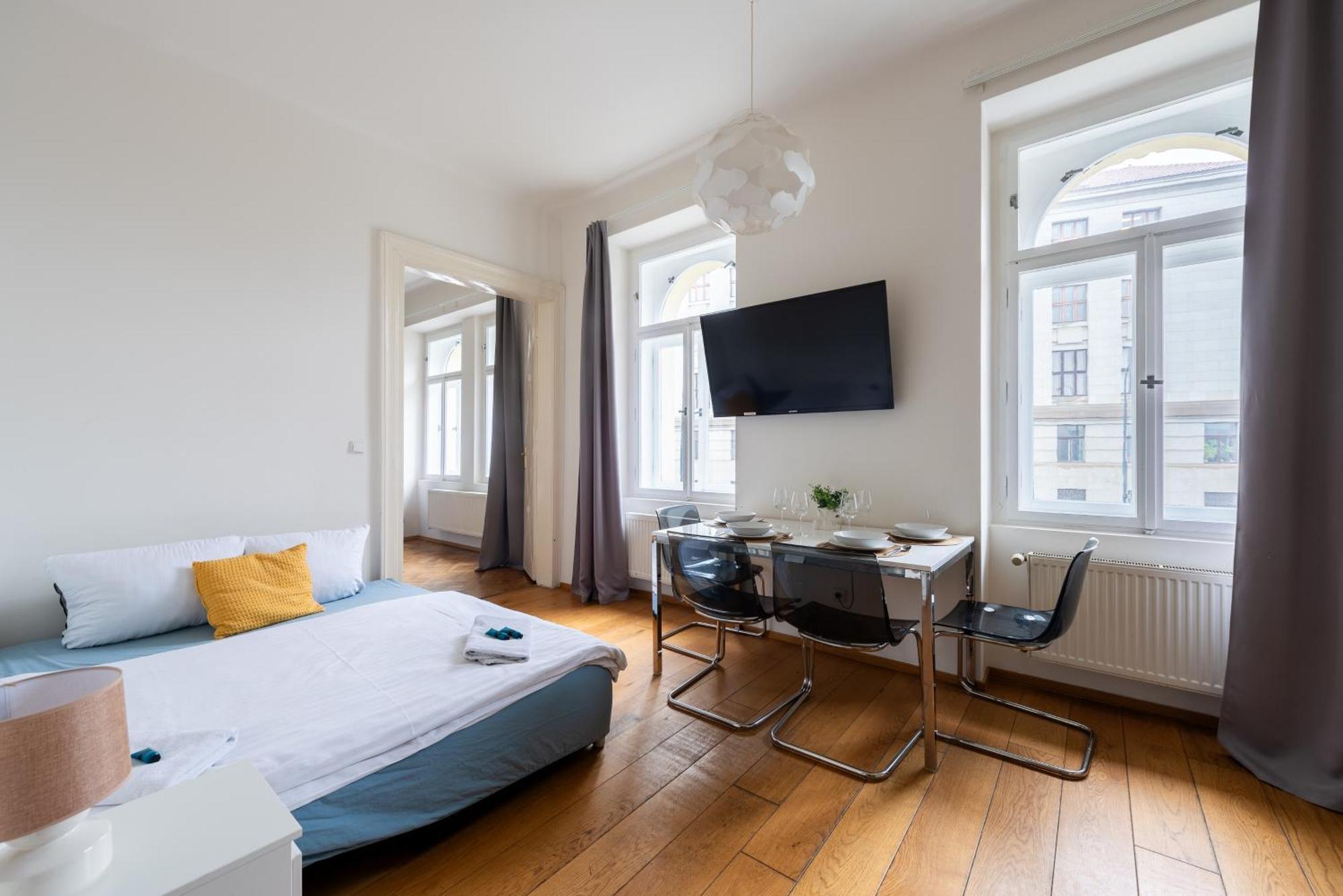 Tesnov Hotel apartamentowy 2*