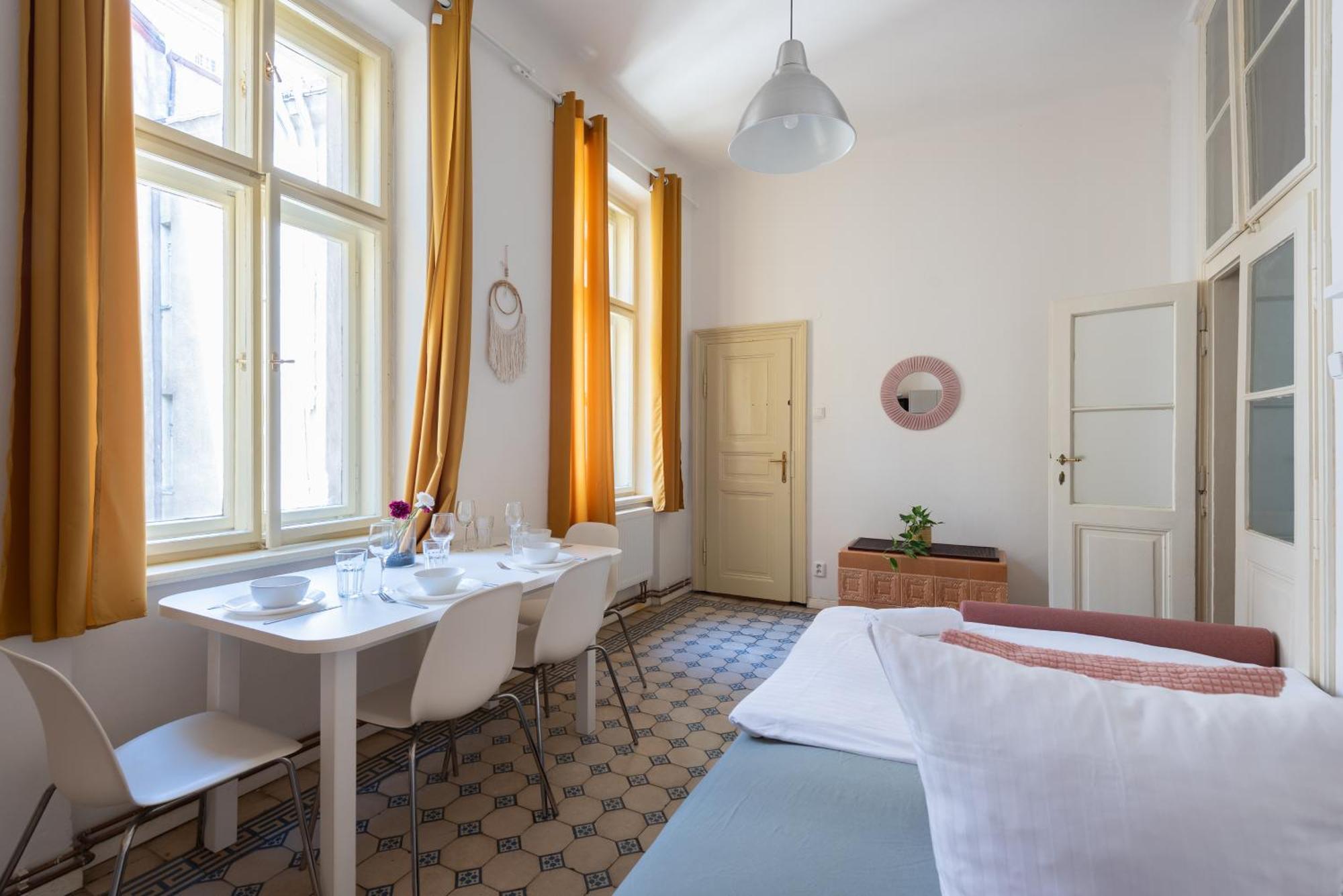 Tesnov Hotel apartamentowy 2*